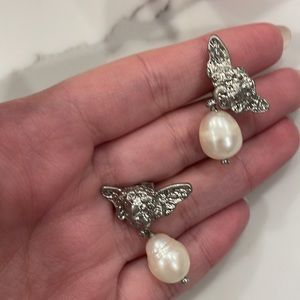 Angel pearl earrings